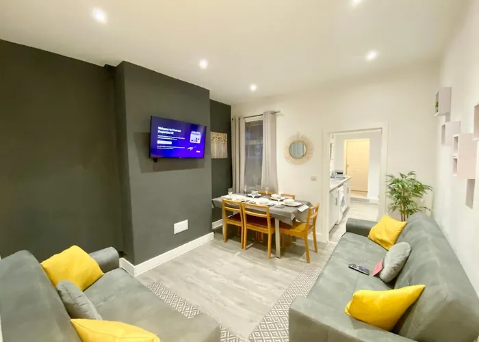 Emerald Living - Stoke-On-Trent Close To City Centre - Free Parking - Reduced Rates For Longer Stays!