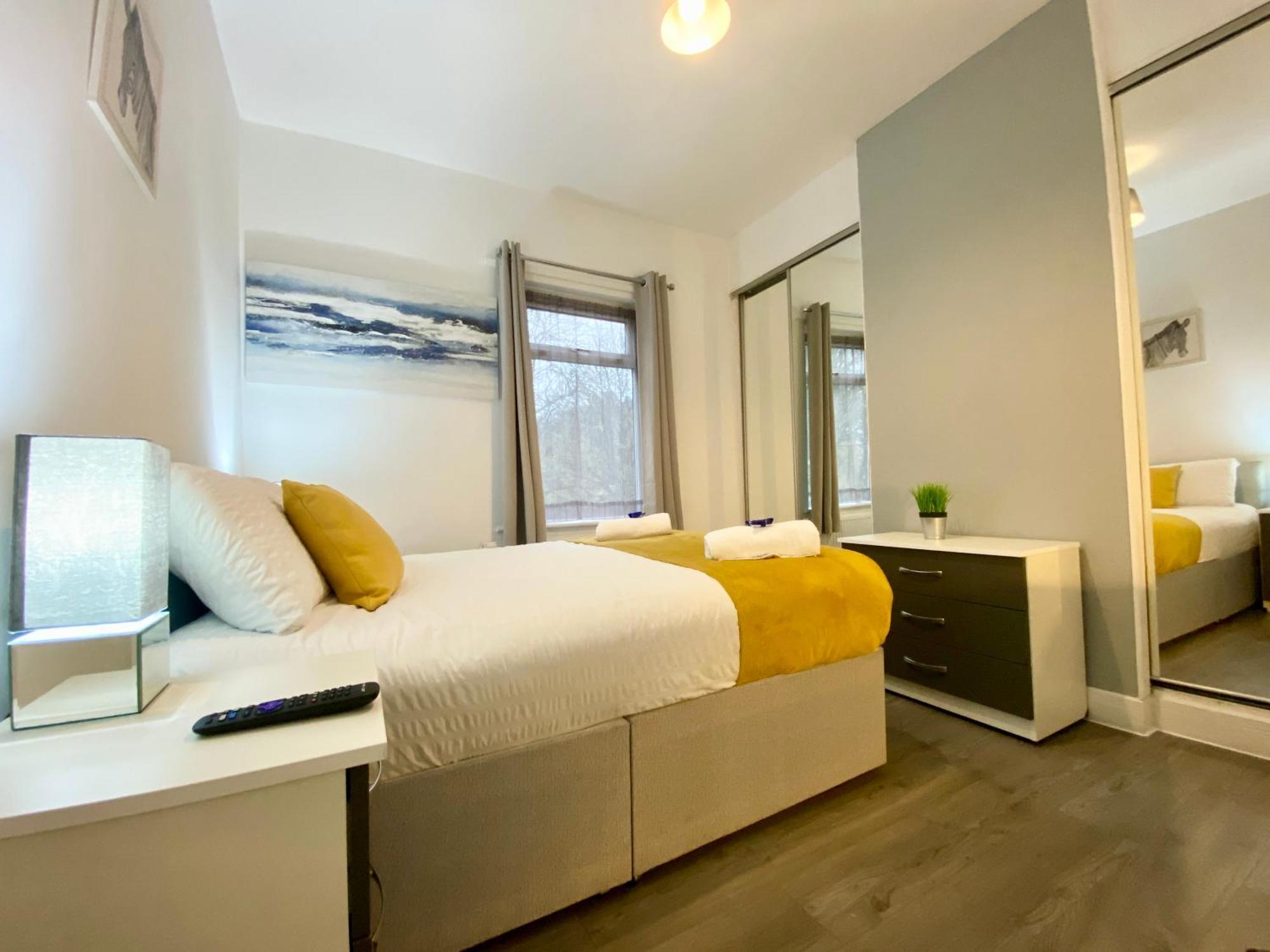 Emerald Living - Close To Centre - Free Parking - Reduced Rates For Longer Stays! Holiday home Stoke-on-Trent